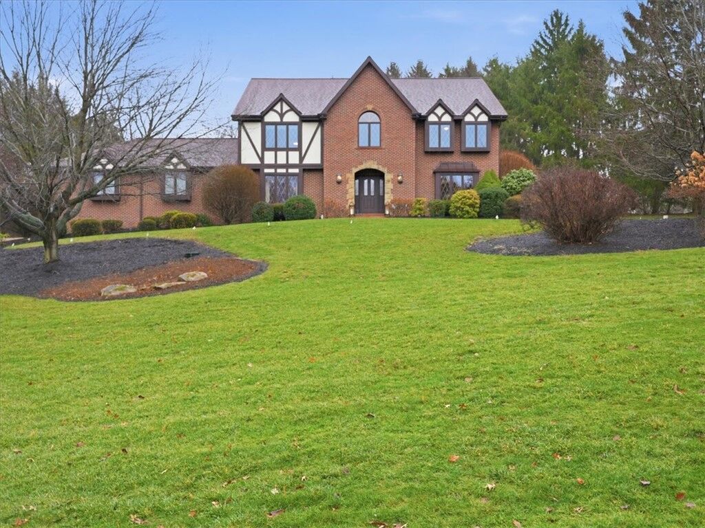 Property Photo:  1500 Fox Chase Dr  PA 15143 