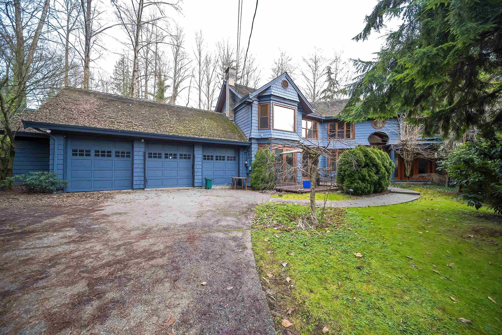 Property Photo:  992 3rd Street  BC V7T 2J3 