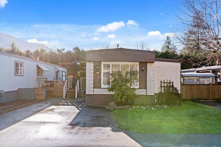 Photo de la propriété: 46511 Chilliwack Lake Road 120 BC V2R 3S4