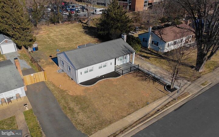 Property Photo:  106 North Street NE  VA 20176 