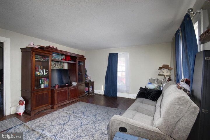 Property Photo:  11 W Chestnut Street  MD 21875 