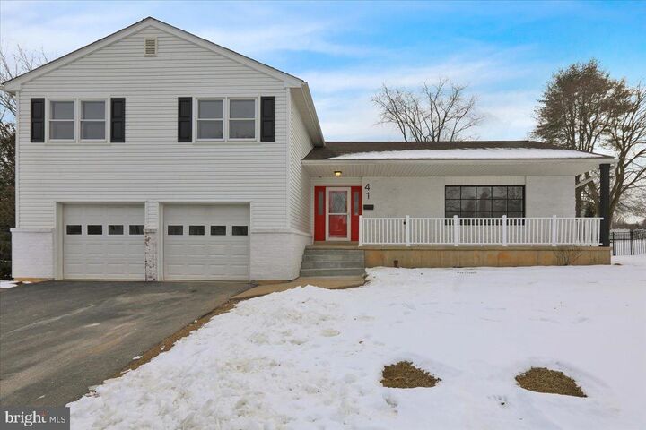 Property Photo: 41 Dorchester Drive PA 19610