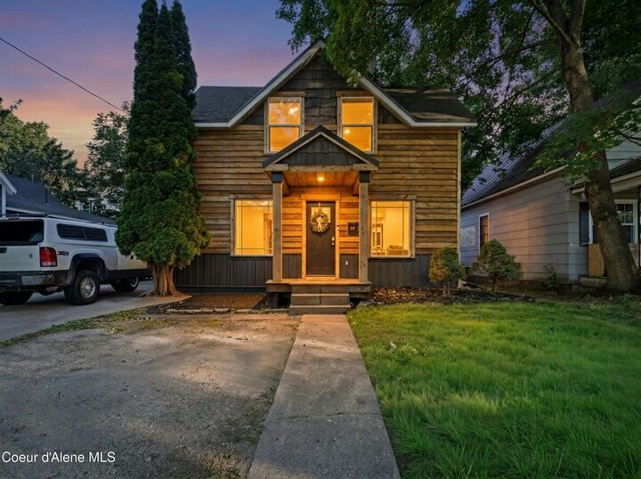 Property Photo:  417 Pine St  ID 83864 