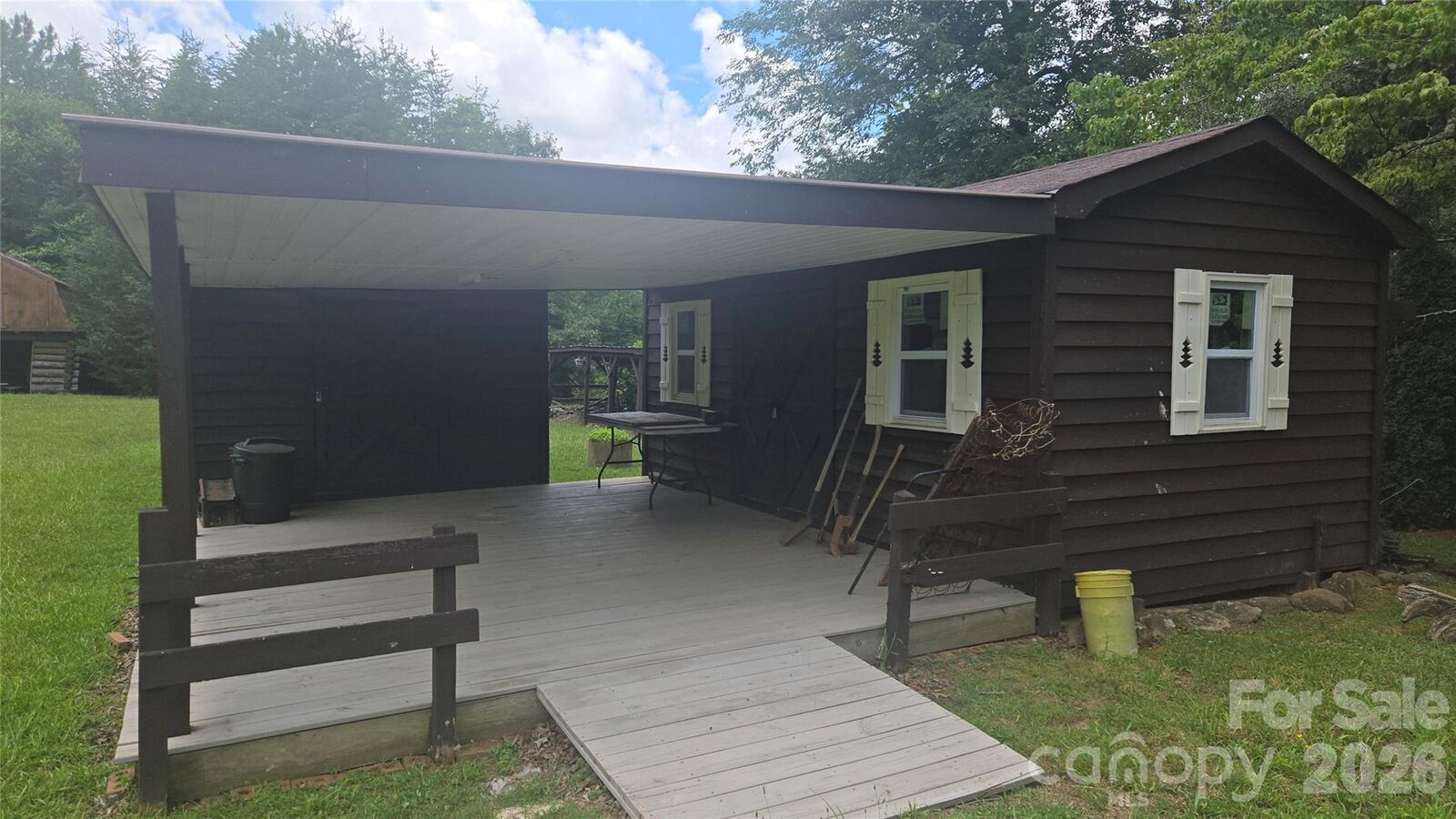 Property Photo: 591 Landrum Road NC 28722