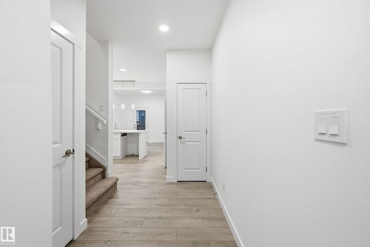 Photo de la propriété:  2710 66 Street SW 40  AB T6X 3H4 