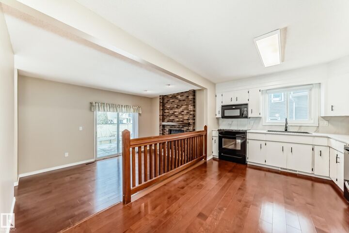 Property Photo:  1923 52 Street NW  AB T6L 1J3 