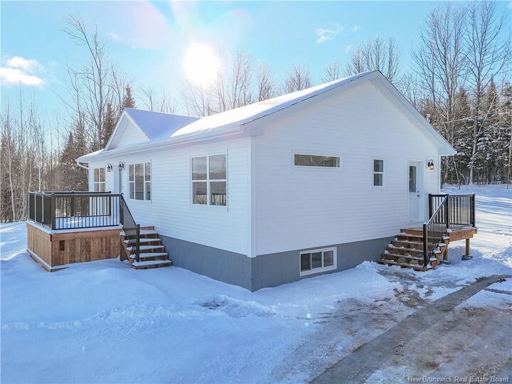 Property Photo:  11 Clearview Court  NB E6G 0B6 