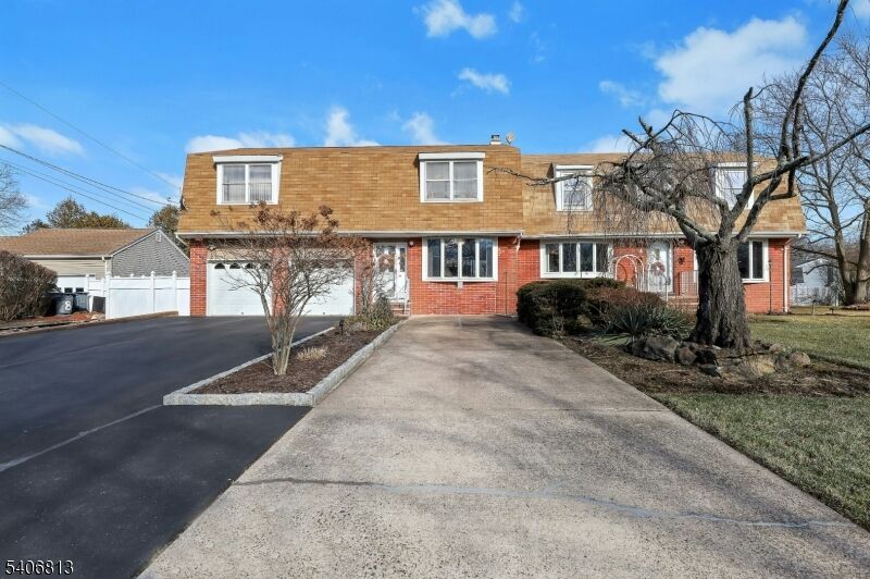 Property Photo:  4 Highfield Ct  NJ 07470 