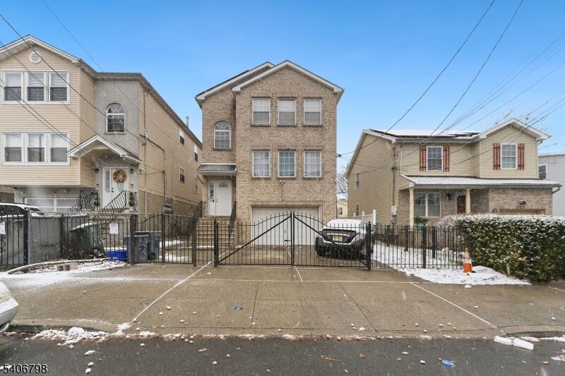 Property Photo: 721 S 19th St NJ 07103