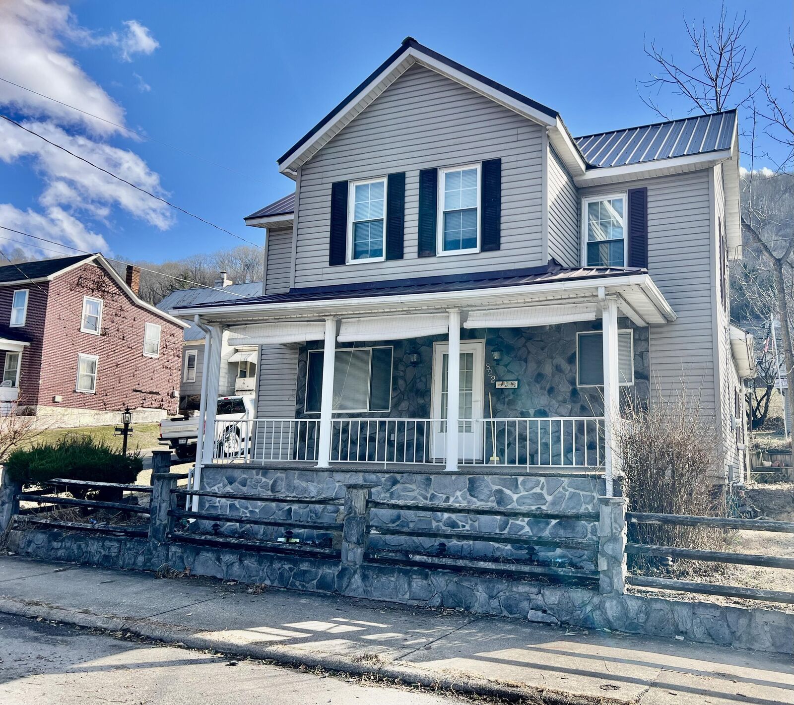 Property Photo:  822 Summers St  WV 25951 