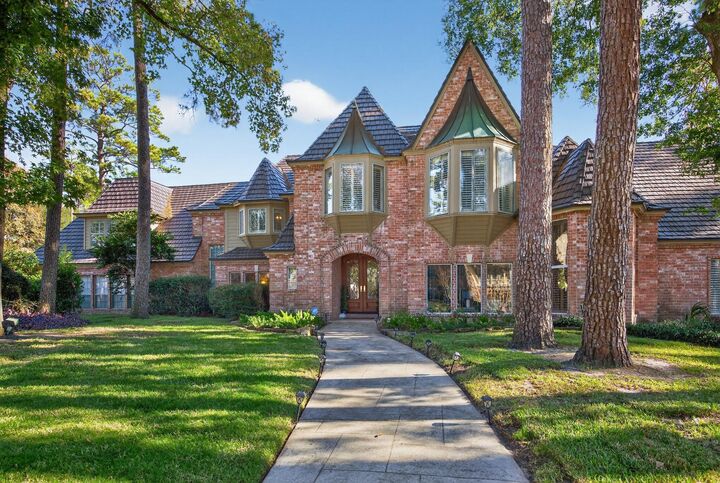 Property Photo:  8807 Chelmsford Lane  TX 77379 