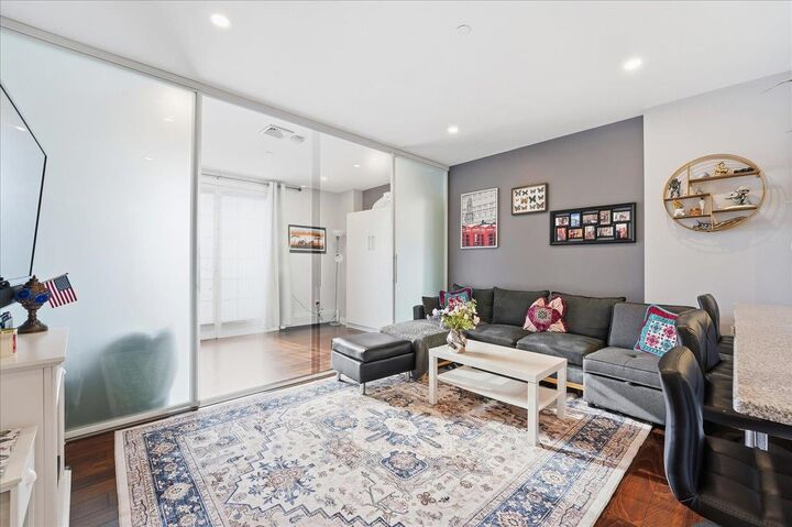 Property Photo:  100 Shearwater Ct East 54  NJ 07305 