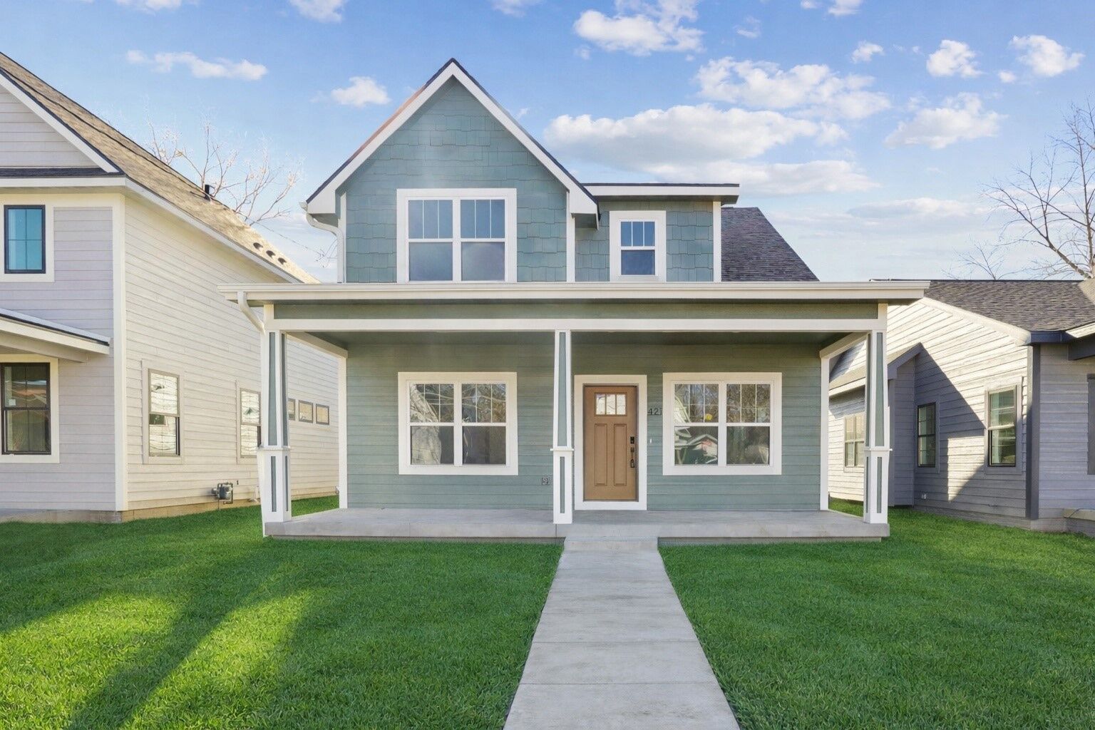 Property Photo: 421 E Granger Avenue IA 50315