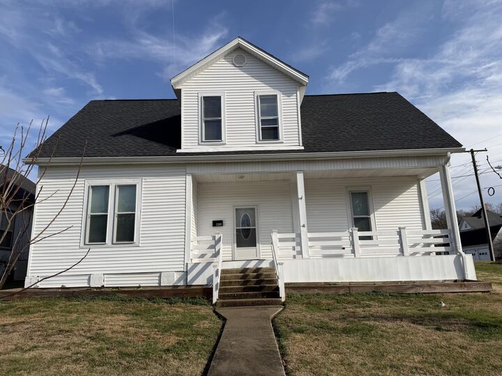 Property Photo:  402 Park Avenue  KY 40336 