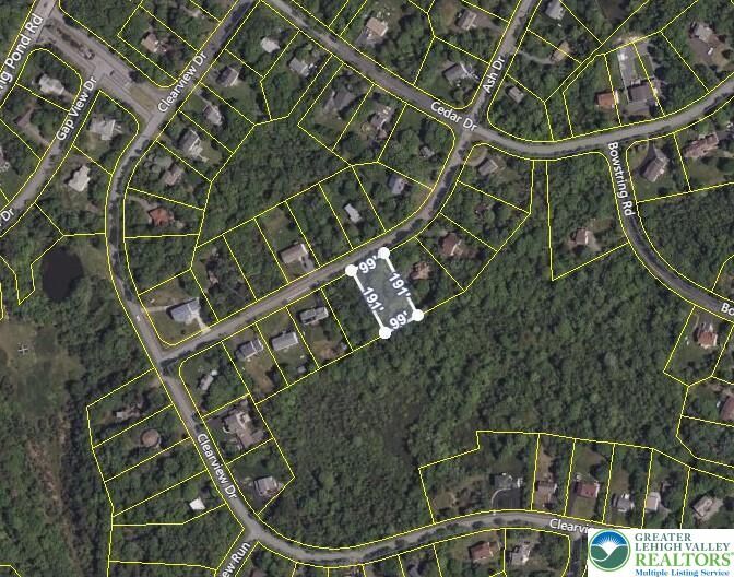 Property Photo:  124 Ash Drive  PA 18334 