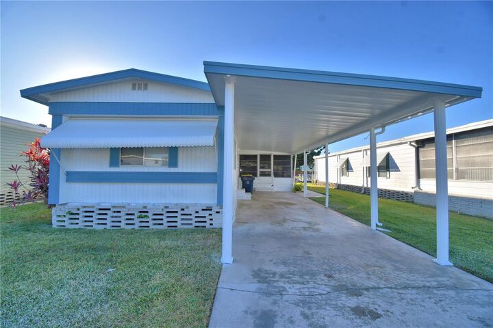 Property Photo: 172 Bonnie Drive FL 33823