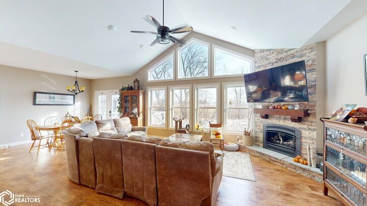 Property Photo: 2750 Indigo Ave IA 50653