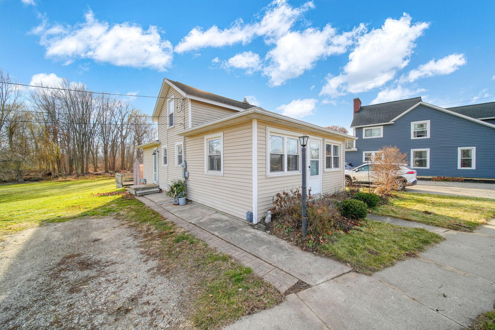 Property Photo:  313 Monroe Street  MI 49230 