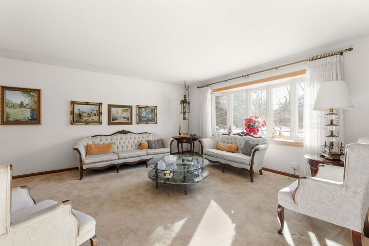 Property Photo:  550 E North Broadway Street  IL 60148 