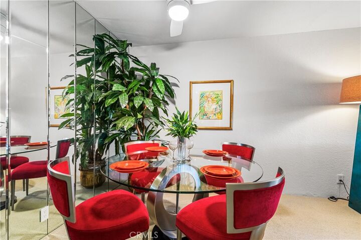 Property Photo:  470 Villa 212  CA 92262 