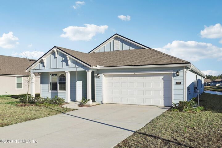 Property Photo:  610 Narvarez Avenue  FL 32084 