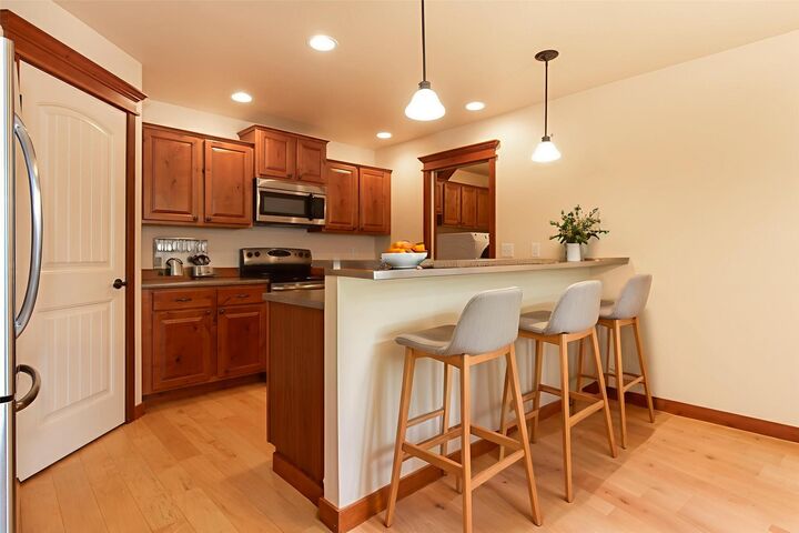 Property Photo:  1095 Cottonwood Road  MT 59718 