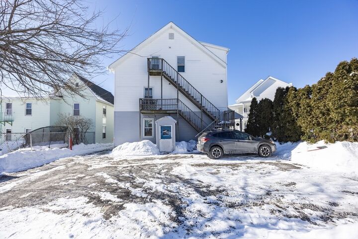 Property Photo:  28 Richmond Street 3  MA 01504 