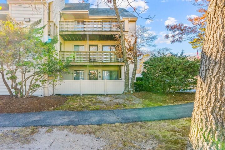 Property Photo:  800 Bearse'S Way 3nf  MA 02601 