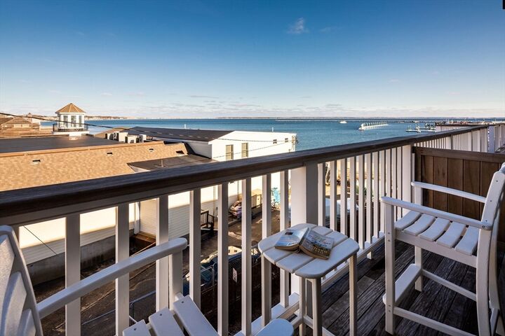 Property Photo:  333 Commercial Street Unit 9  MA 02657 