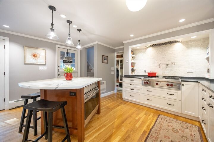 Property Photo:  9 Elmcrest Cir  MA 02176 