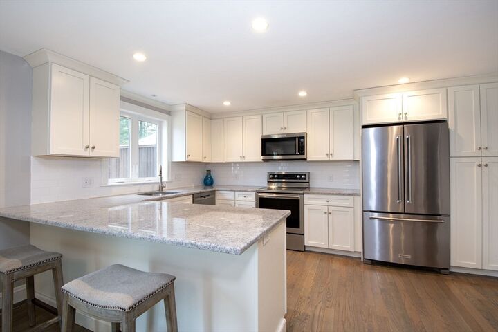 Property Photo:  474 King St 474  MA 02025 