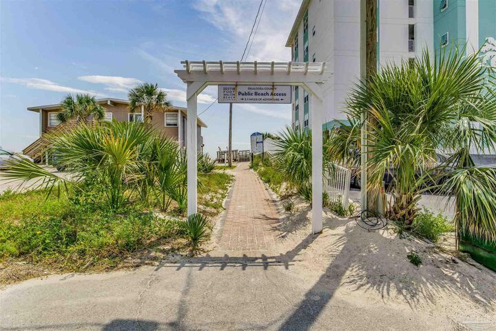 Property Photo:  683 Nautilus Ct 211  FL 32548 