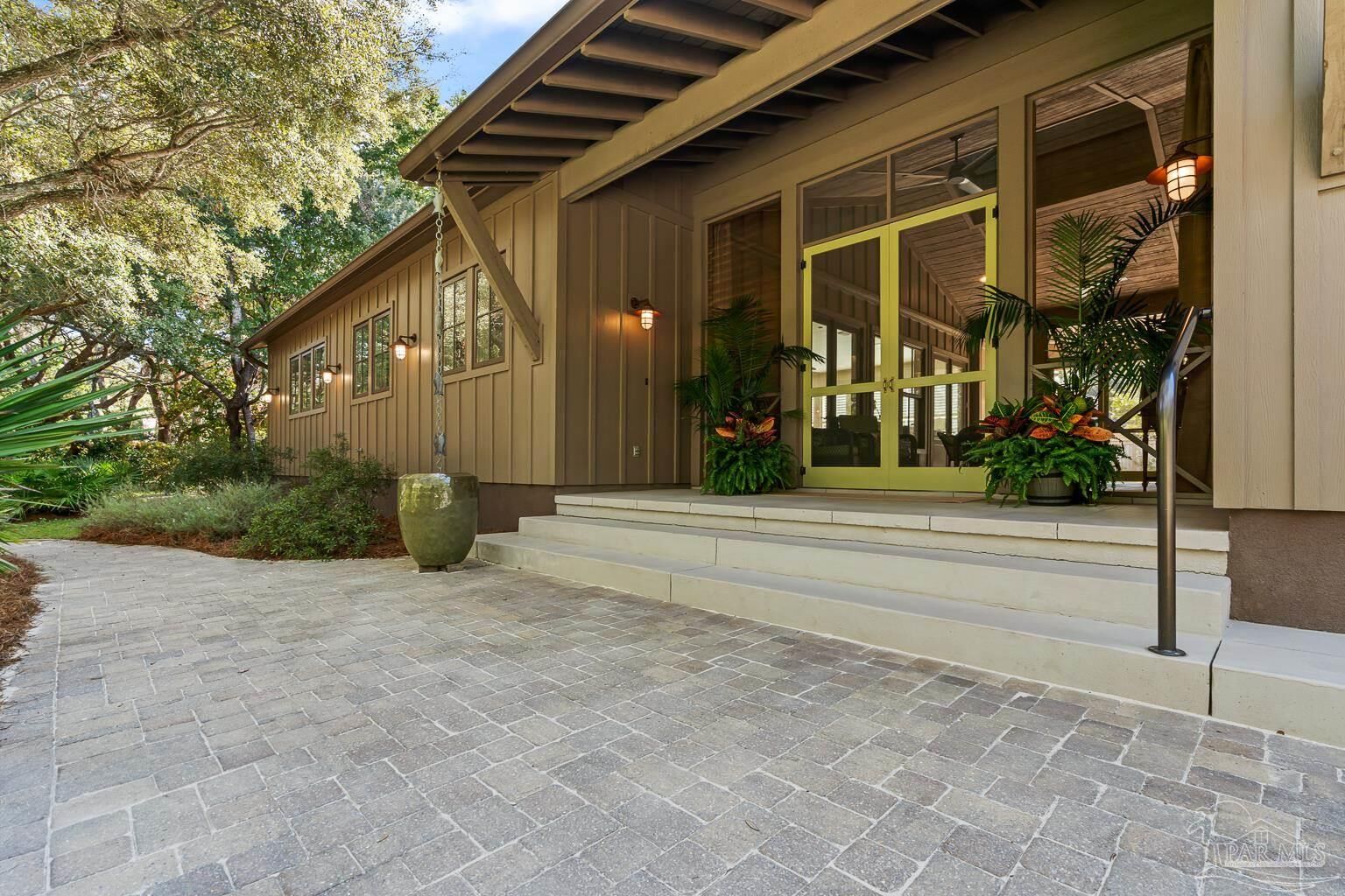 Property Photo:  2369 W Bayshore Rd  FL 32563 