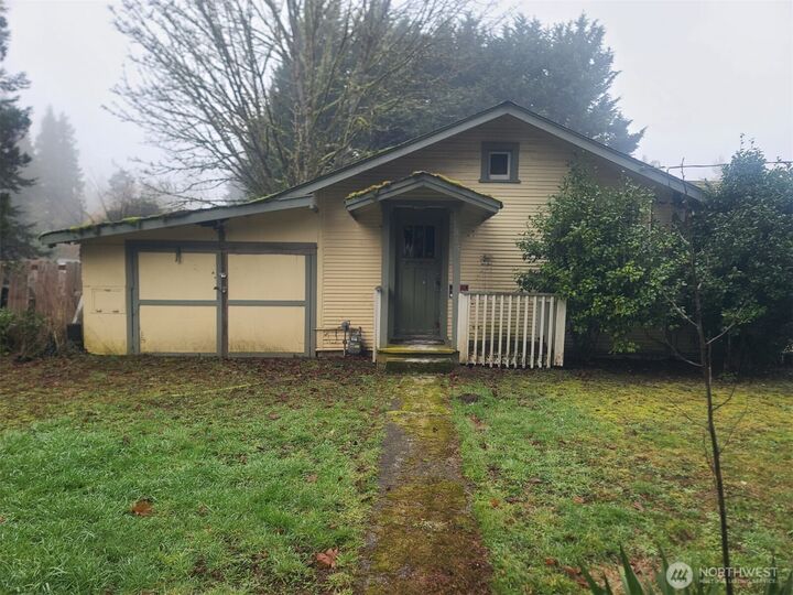 Property Photo:  1815  Amhurst Street SE  WA 98501 