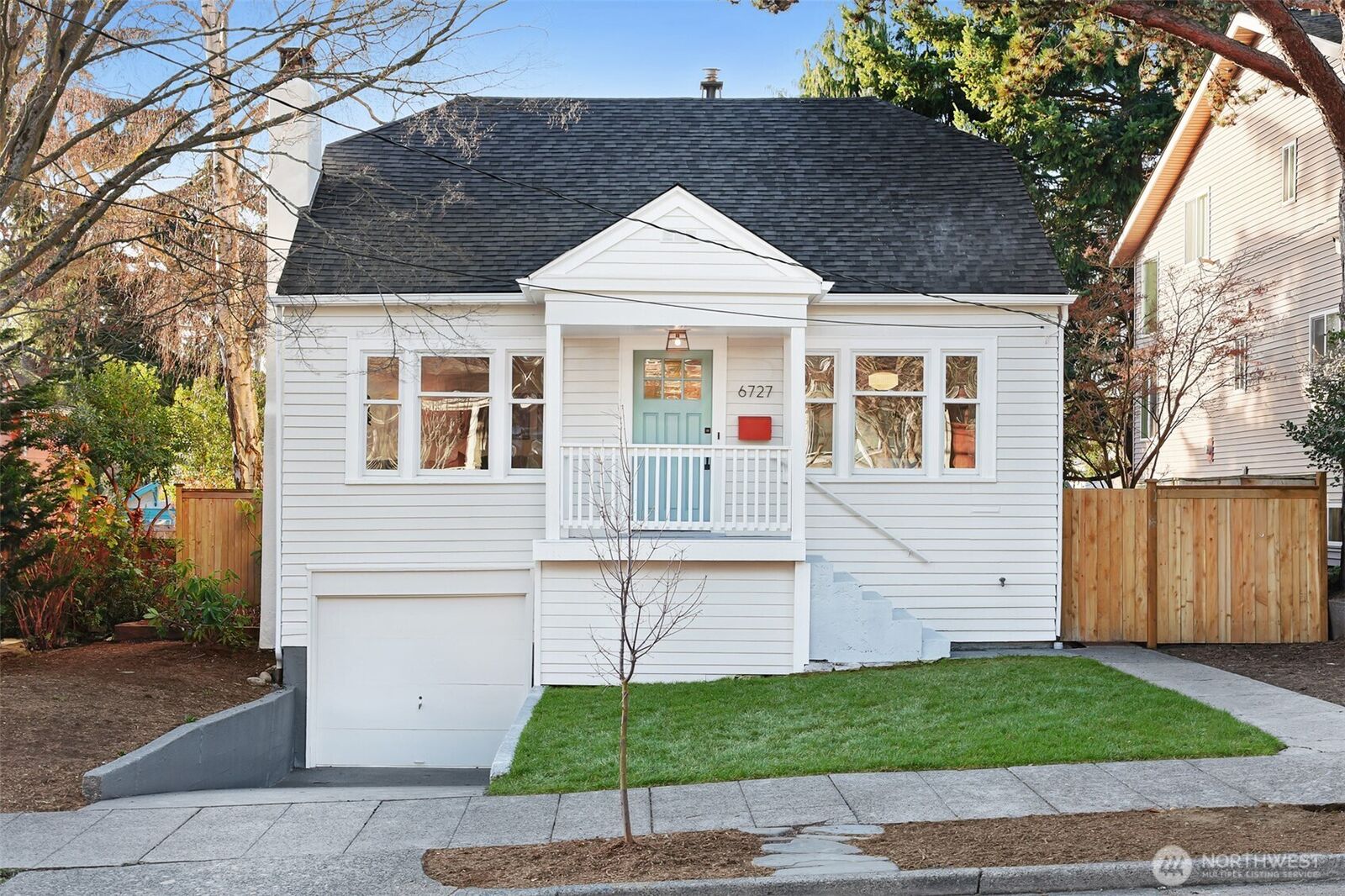 Property Photo:  6727  6th Avenue NW  WA 98117 