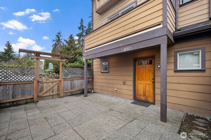 Property Photo:  14312  Stone Ave Avenue N B  WA 98133 