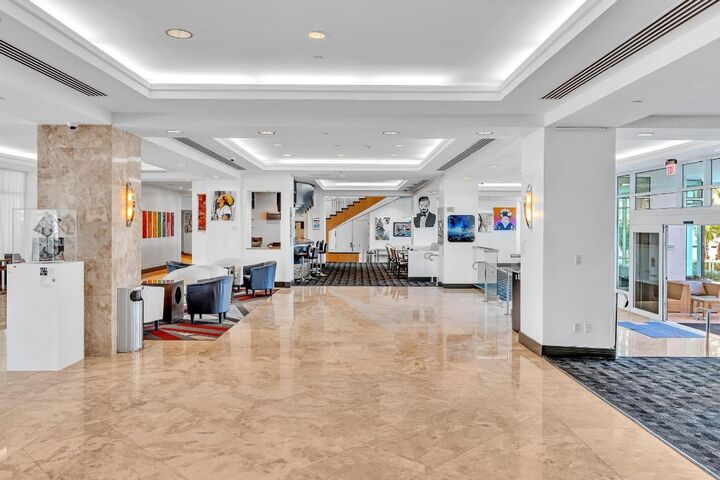 Property Photo:  2670 E Sunrise Boulevard 326  FL 33304 