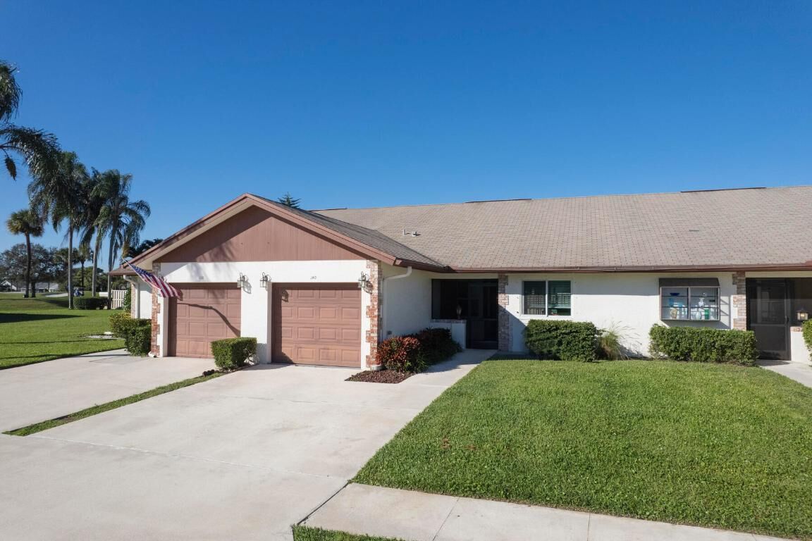 Property Photo:  140 Moccasin Trail S  FL 33458 