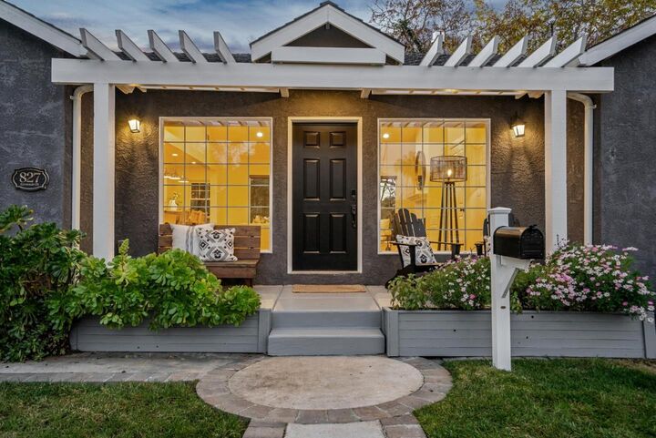 Property Photo:  827 Riverside Drive  CA 95125 