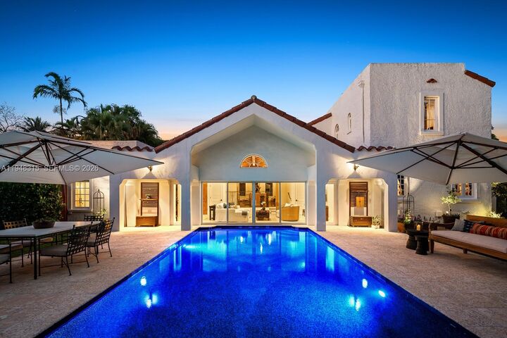 Property Photo: 1234 S Greenway Dr FL 33134