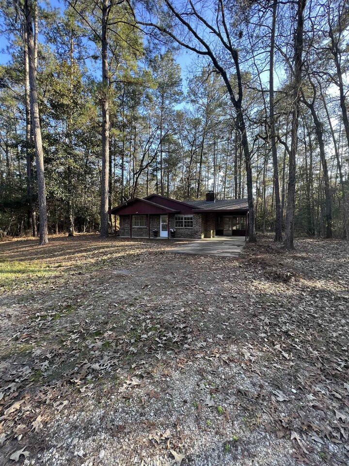 Property Photo: 329 Blue Willow TX 77663