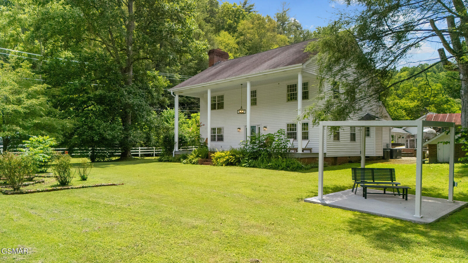 Property Photo:  1139 Glades Road  TN 37738 