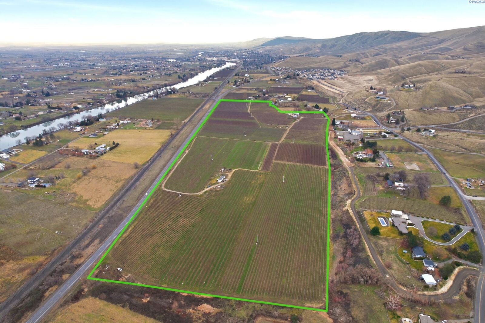 Property Photo:  Nka Richards Rd.  WA 99350 