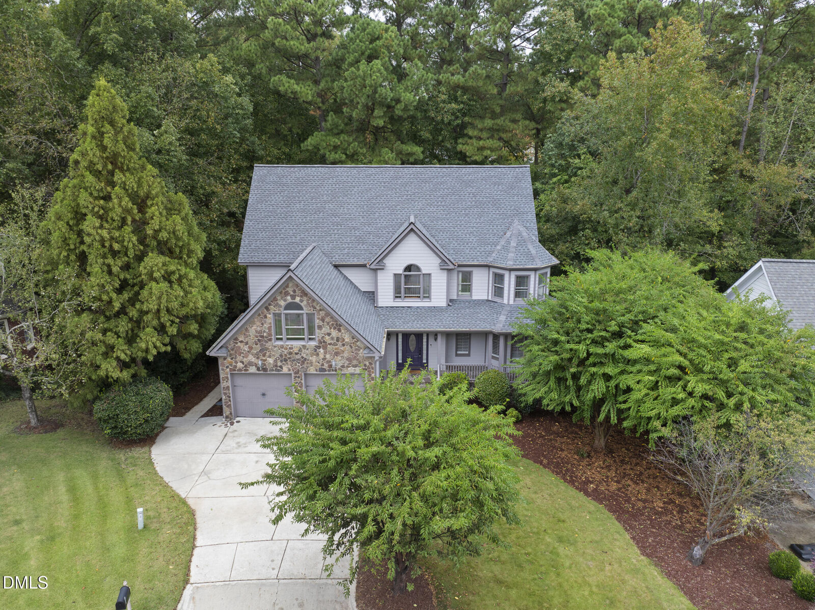 Property Photo: 128 Wheatsbury Drive NC 27513