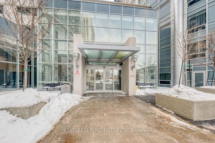 Property Photo:  125 Village Green Square 3105  ON M1S 0G3 