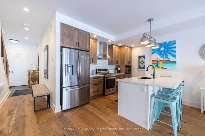 Photo de la propriété:  854 Bourke Street  ON P1B 3K6 