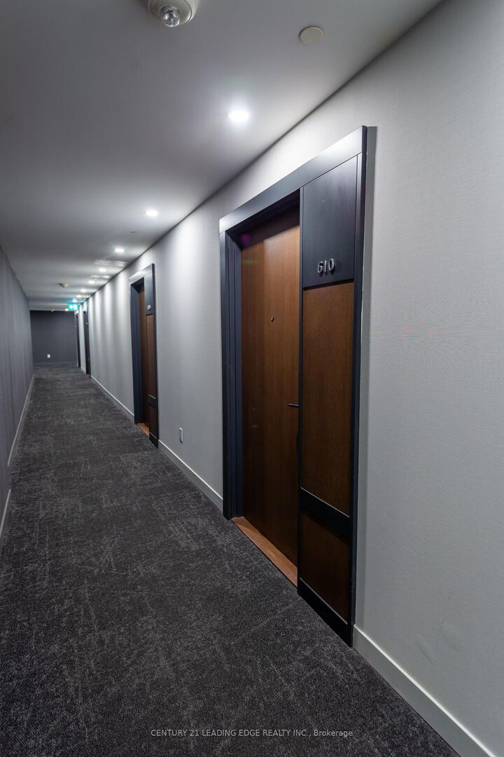 Photo de la propriété: 4065 Confederation Parkway W 610 ON L5B 0L4