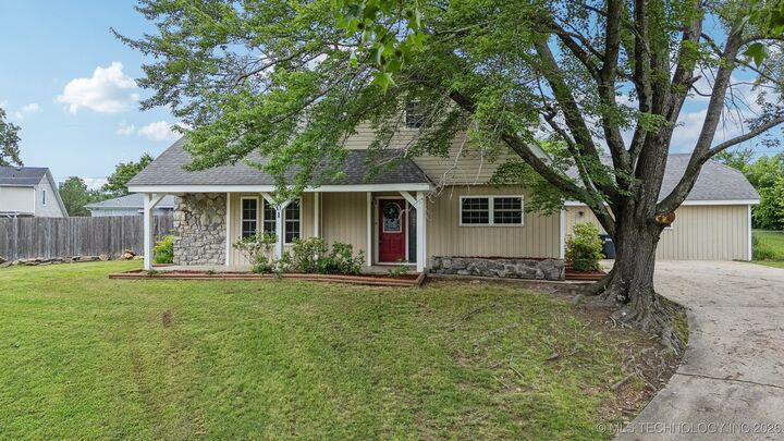 Property Photo:  201 Sandy Circle  OK 74464 