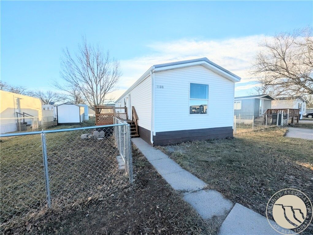 Property Photo:  1108 E 8th  MT 59044 