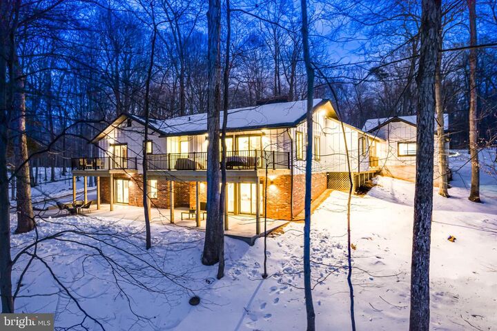 Property Photo:  108 Interpromontory Road  VA 22066 